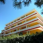 Elegant Seafront In * 比比翁